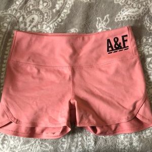 ABERCROMBIE YOGA SHORTS